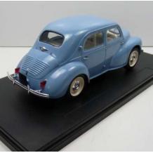 Метална кола Renault 4CV SALVAT 1:24