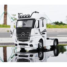 Метален камион с отварящи се врати капаци светлини и звуци Mercedes-Benz Actros 1:24