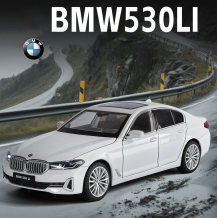 Метална кола с отварящи се врати, капаци, светлини и звуци BMW 5 Series 530LI 1:18