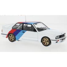 Метална кола BMW M3 E30 1989 WHITE BOX 1:24