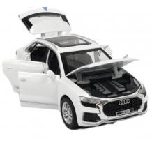 Метална кола с отварящи се врати капаци светлини и звуци Audi Q8 1:32