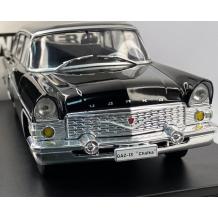 Метална кола GAZ-13 Chaika 1960 WHITE BOX 1:24