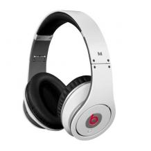 Оригинални стерео слушалки с микрофон и управление на звука Beats by Dr. Dre Studio Over Ear за iPhone, iPod и iPad - бял