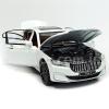 Метална кола с отварящи се врати капаци светлини и звуци BMW 760 XDrive 1:24 - бял
