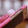Луксозен твърд гръб с плюш за Apple iPhone 7 - светло розов / плетена шапчица